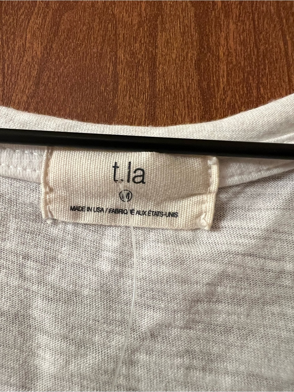Anthropologie T.LA White V-Neck T-Shirt with Black Stars - NWT - Medium - Picture 13 of 16